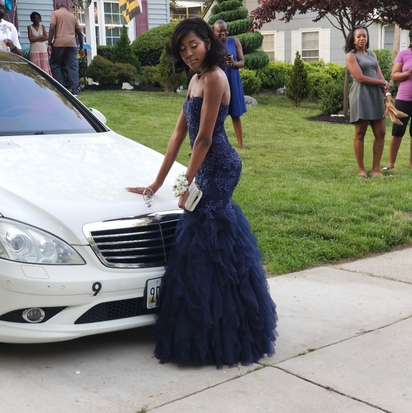 Dress - Picture 2 of 2